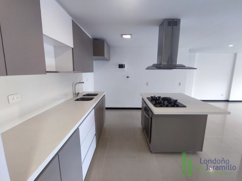 Apartamento en Arriendo en Loma De Las Brujas