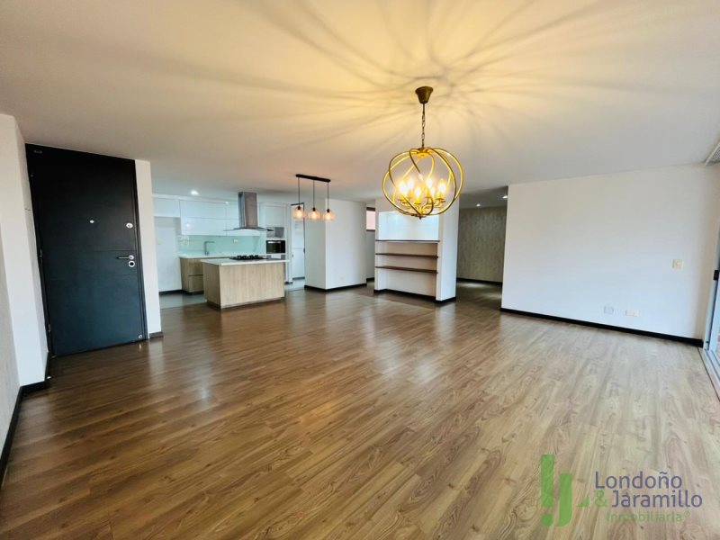 Apartamento en Arriendo en Loma De Las Brujas