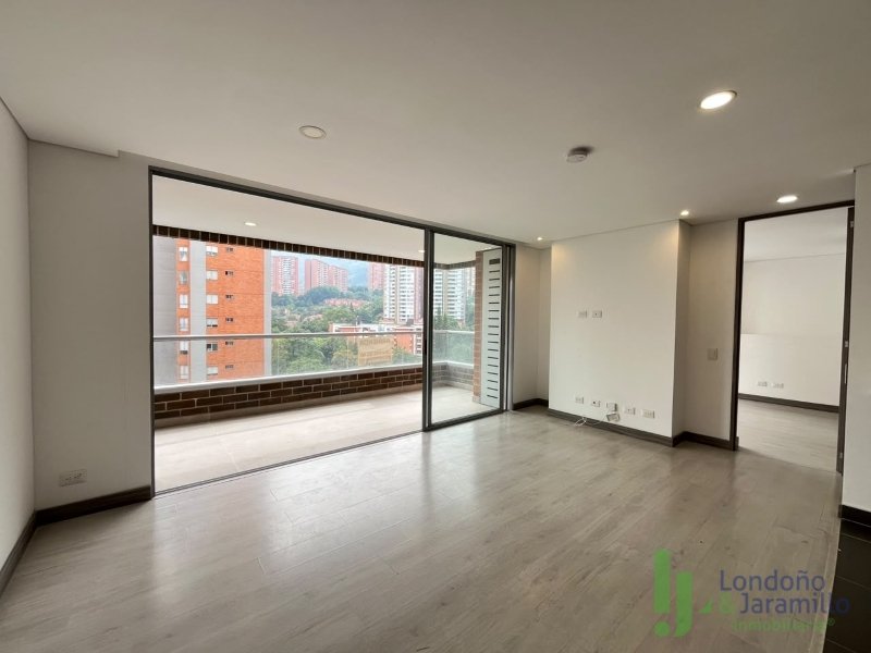 Apartamento en Arriendo en Loma De Las Brujas