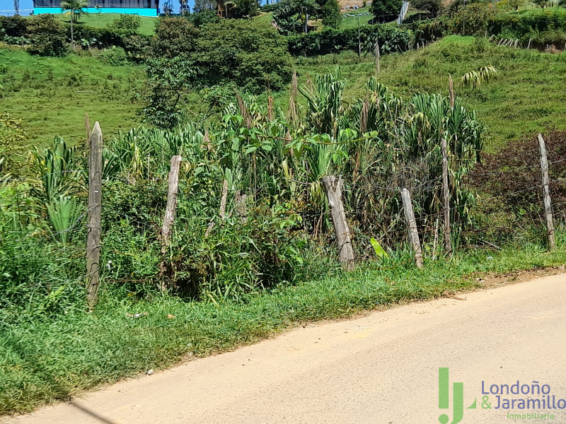 Terreno en Venta en Las Lomitas