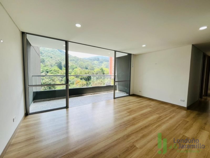 Apartamento en Arriendo en Loma San Remo