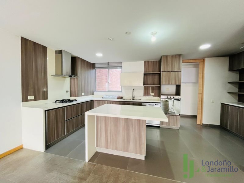 Apartamento en Arriendo en Loma De Las Brujas
