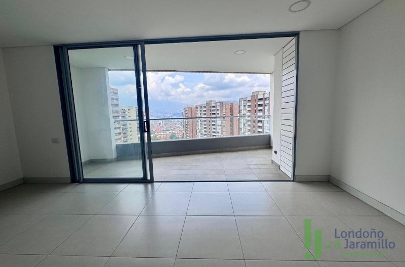 Apartamento en Arriendo en Loma Del Chocho