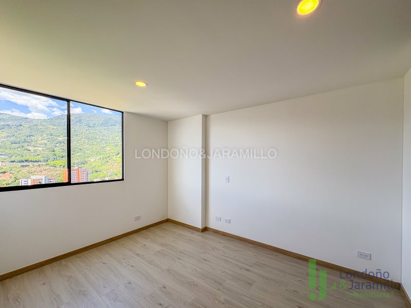 Apartamento en Arriendo en Loma Del Escobero
